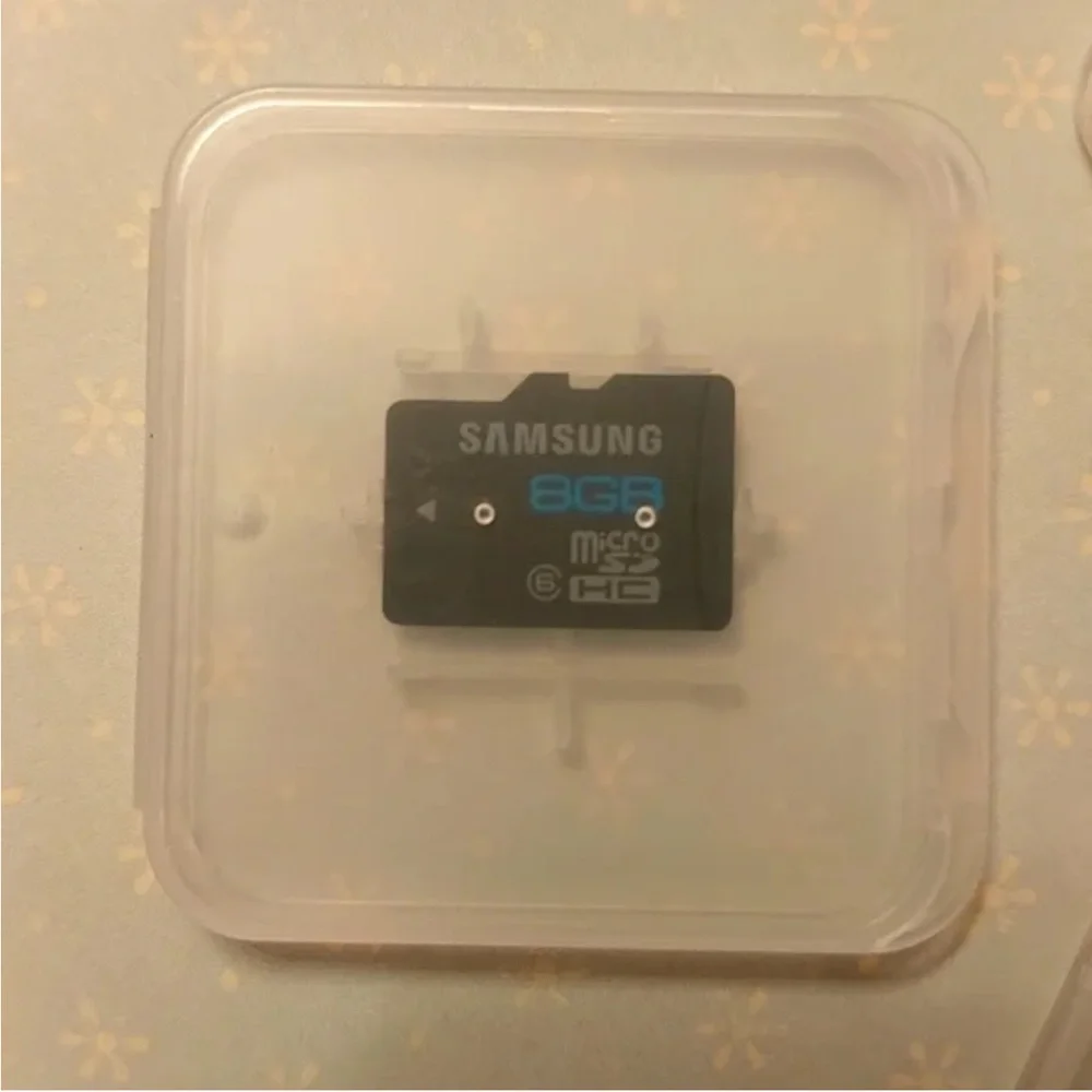 NWT SAMSUNG 8GB MicroSD Memory Card